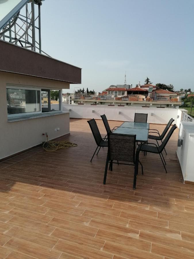 Crystal Blue Apartments Nea Kallikrateia Exterior photo