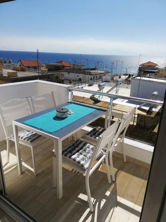 Crystal Blue Apartments Nea Kallikrateia Exterior photo
